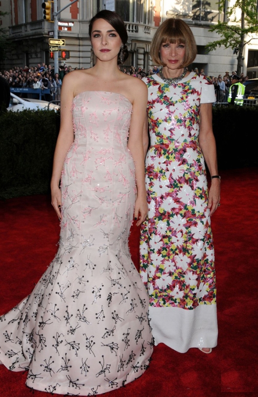 anna-wintour-met-ball-2013-with-bee-shaffer-04